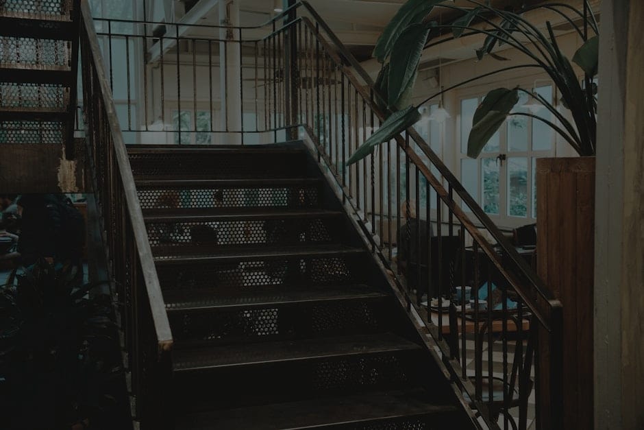 Choosing the Right Feng Shui Decor for a Balanced Office Environment