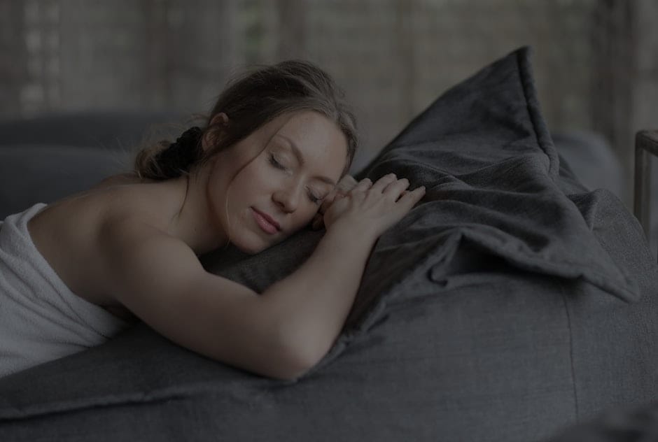 Create a Calming Sanctuary-Feng Shui Solutions for Stress Relief in Your Bedroom