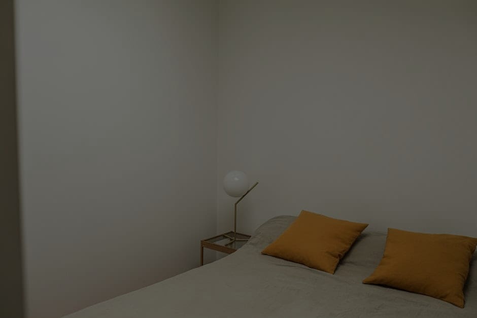 Create a Harmonious Bedroom-Feng Shui Ornaments for Better Sleep