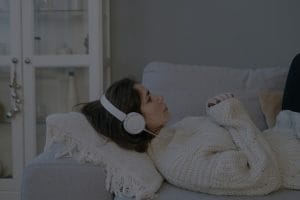 Create a Peaceful Sanctuary-Feng Shui Decor Tips for Stress Relief in Your Home
