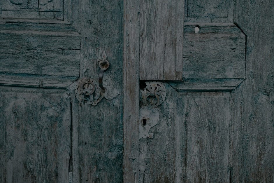 Create a Welcoming Entrance-Feng Shui Ornaments for Your Front Door