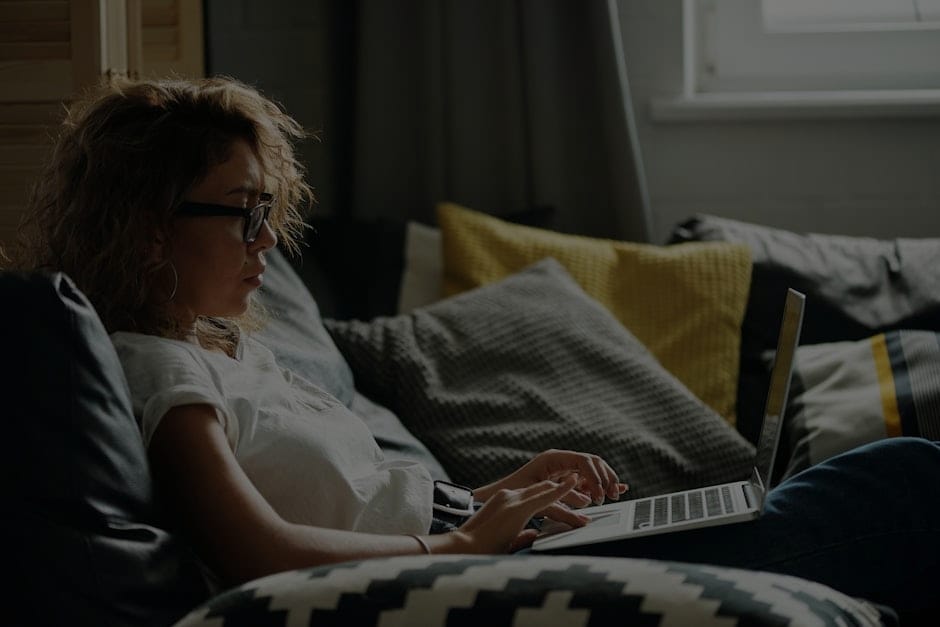 Creating a Productive Home Office-Feng Shui Energy Tips for Remote Workers