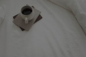 Feng Shui Tips-How to Select Energy Ornaments for a Peaceful Bedroom