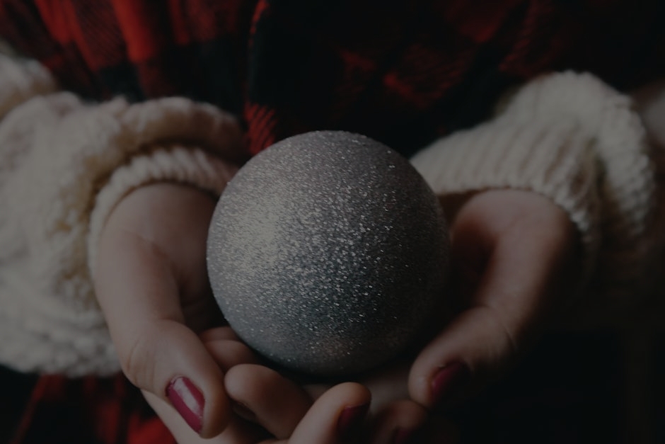 Seasonal Feng Shui-Ornaments to Refresh Your Home for Fall and Winter