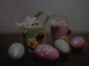 Selecting Feng Shui Ornaments for a Balanced Family Life