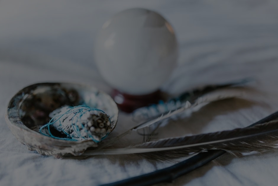 The Best Feng Shui Crystals for a Harmonious Workspace
