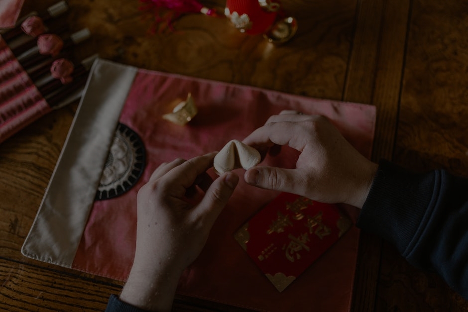 The Best Feng Shui Ornaments to Attract Wealth and Prosperity