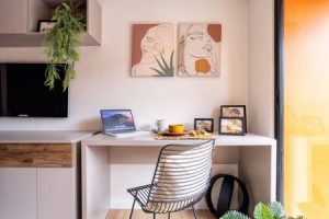 Read more about the article Achieve Balance-Essential Feng Shui Ornaments for Your Office Environment