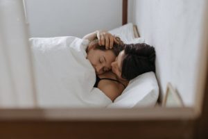 Read more about the article Attract Love and Romance-Best Feng Shui Ornaments for Your Bedroom