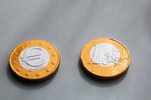 Read more about the article Attract Wealth-Top Feng Shui Ornaments to Enhance Financial Prosperity