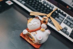 Read more about the article Best Feng Shui Energy Ornaments for Attracting Wealth and Prosperity