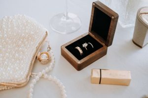 Read more about the article Boost Your Love Life-Feng Shui Ornaments to Enhance Romance