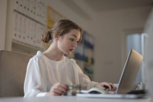 Read more about the article Boost Your Productivity-Feng Shui Ornaments for a Focused Home Office