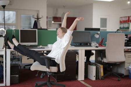 You are currently viewing Boost Your Productivity-Feng Shui Tips for a Balanced Workspace