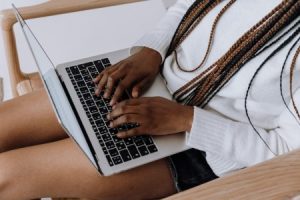 Read more about the article Boost Your Productivity-Feng Shui Tips for Your Home Office with Energy Ornaments