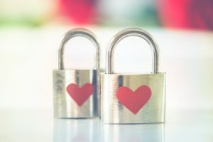 Read more about the article Boost Your Relationships-The Best Feng Shui Ornaments for Love