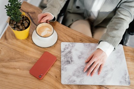 You are currently viewing Boost Your Work Productivity-Feng Shui Items for a Harmonious Office Space