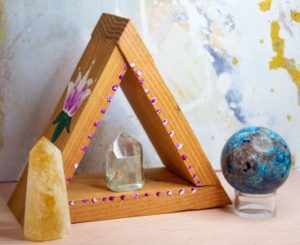 Read more about the article Choose the Right Energy Ornaments-A Guide to Feng Shui for Beginners