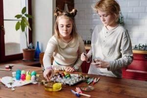 Read more about the article Choosing the Right Colors-Feng Shui Color Schemes for Your Home Decor