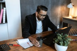 Read more about the article Choosing the Right Feng Shui Ornaments for Your Office-A Guide to Success