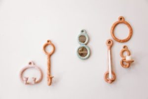 Read more about the article Choosing the Right Feng Shui Ornaments for Your Unique Style
