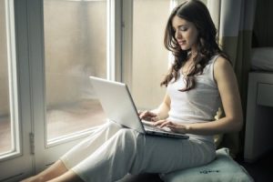 Read more about the article Create a Balanced Workspace-Feng Shui Tips for Small Offices and Remote Work