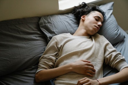 You are currently viewing Create a Calm Bedroom-Best Feng Shui Energy Ornaments for Restful Sleep