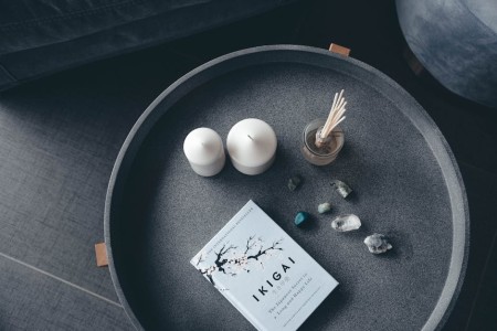 You are currently viewing Create a Peaceful Sanctuary-Best Feng Shui Crystals for Bedroom Harmony