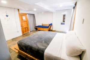 Read more about the article Create a Peaceful Sanctuary-Feng Shui Bedroom Essentials for Better Sleep