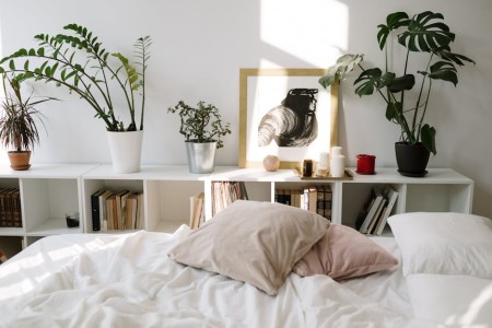 You are currently viewing Create a Peaceful Sanctuary-Using Feng Shui Energy Ornaments in Your Bedroom