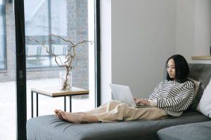 Read more about the article Create a Peaceful Workspace-Feng Shui Ornaments to Boost Productivity
