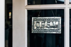 Read more about the article Create a Welcoming Entryway-Feng Shui Essentials for First Impressions
