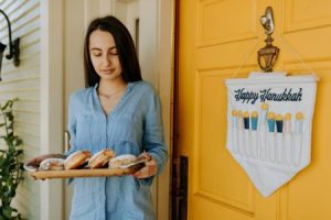 Read more about the article Create a Welcoming Entryway-Feng Shui Tips and Ornaments for Your Front Door
