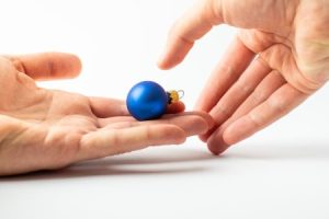 Read more about the article Create Harmony-Essential Feng Shui Ornaments for Couples and Family Unity