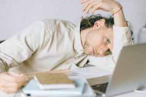 Read more about the article Creating a Harmonious Workspace-The Best Feng Shui Energy Ornaments for Productivity