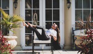 Read more about the article Creating a Welcoming Entrance-Feng Shui Ornaments for Your Front Door