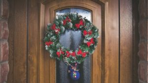 Read more about the article Creating a Welcoming Entryway-Feng Shui Energy Ornaments You Need