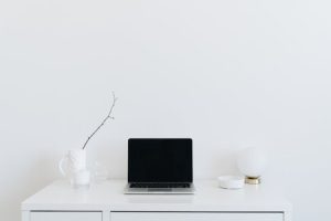 Read more about the article Elevate Your Office Space with Feng Shui Energy Ornaments for Productivity