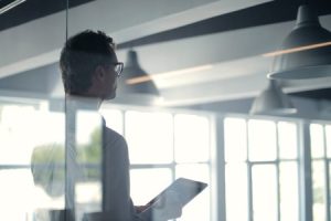 Read more about the article Elevate Your Workspace-Feng Shui Tips for a Balanced and Productive Office