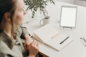 Read more about the article Energize Your Workspace-Feng Shui Items to Boost Creativity and Focus