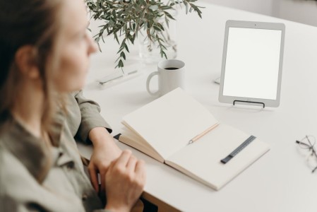 You are currently viewing Energize Your Workspace-Feng Shui Items to Boost Creativity and Focus