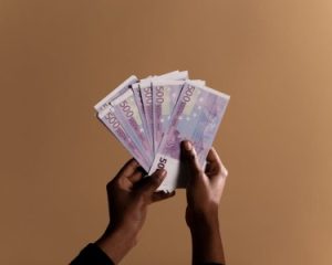 Read more about the article Enhance Your Financial Flow-Feng Shui Energy Ornaments for Prosperity
