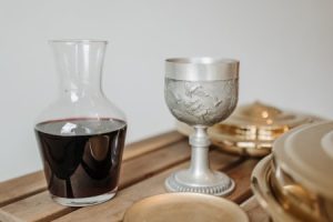 Read more about the article Enhance Your Relationships-Feng Shui Items for Your Dining Area