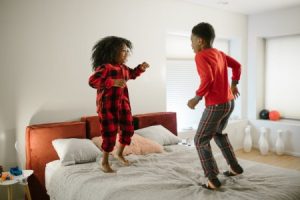 Read more about the article Enhancing Family Harmony-The Role of Feng Shui Energy Ornaments in Your Home