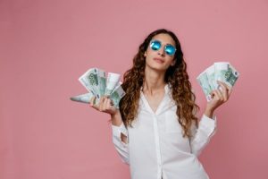 Read more about the article Enhancing Financial Flow-Feng Shui Ornaments to Attract Prosperity