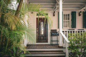 Read more about the article Essential Feng Shui Decor for a Balanced and Inviting Entryway