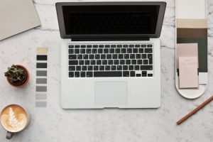 Read more about the article Essential Feng Shui Ornaments for Boosting Creativity in Your Home Office
