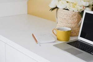 Read more about the article Feng Shui and Home Decor-Stylish Energy Ornaments That Work