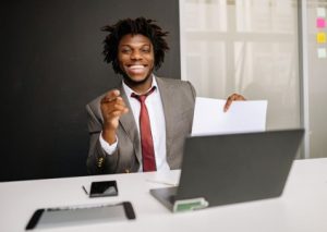 Read more about the article Feng Shui Energy Ornaments-A Guide to Attracting Positive Energy in Your Office