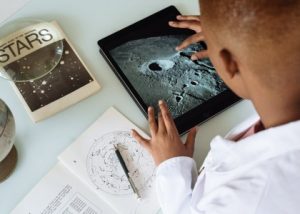 Read more about the article Feng Shui Energy Ornaments for Kids-Creating a Harmonious Space for Learning